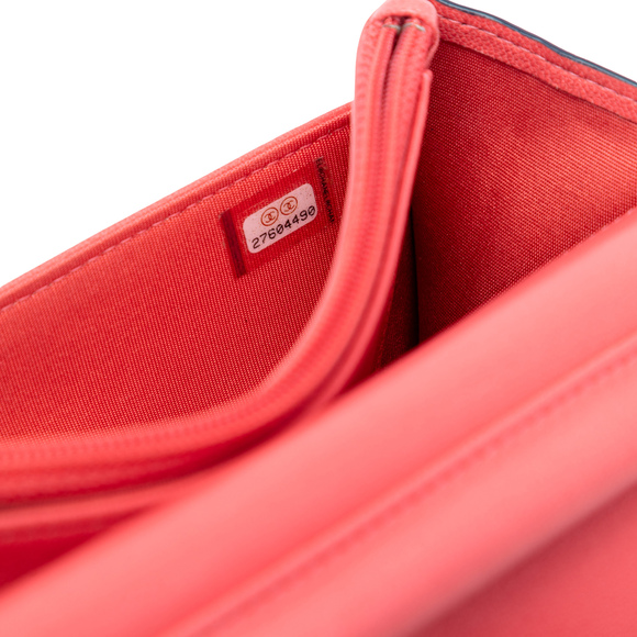 Pre-Loved Chanel Quilted Lambskin Color Pop CC Wallet on Chain - Picture 5 of 8